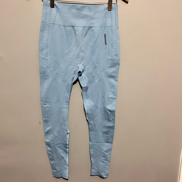 NWOT Fresought Blue Activewear Set with Cutout Back | Size: M - Picture 8 of 8